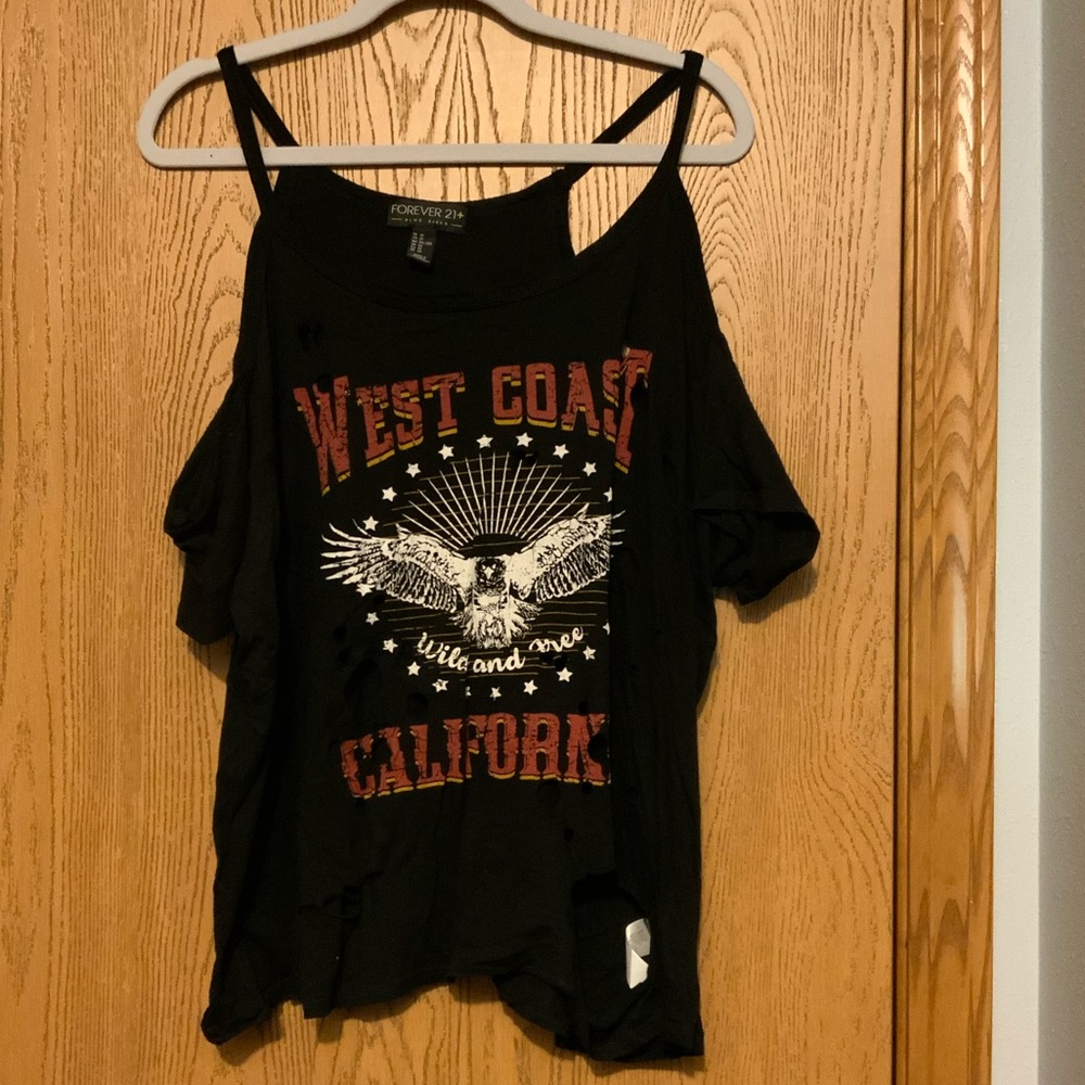 NWOT distressed graphic top from f21, size 3x